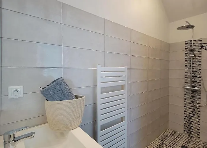 Les Embreoles Bed & Breakfast Clitourps