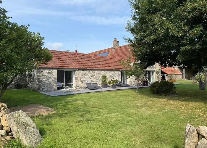 Les Embreoles Bed & Breakfast 3*